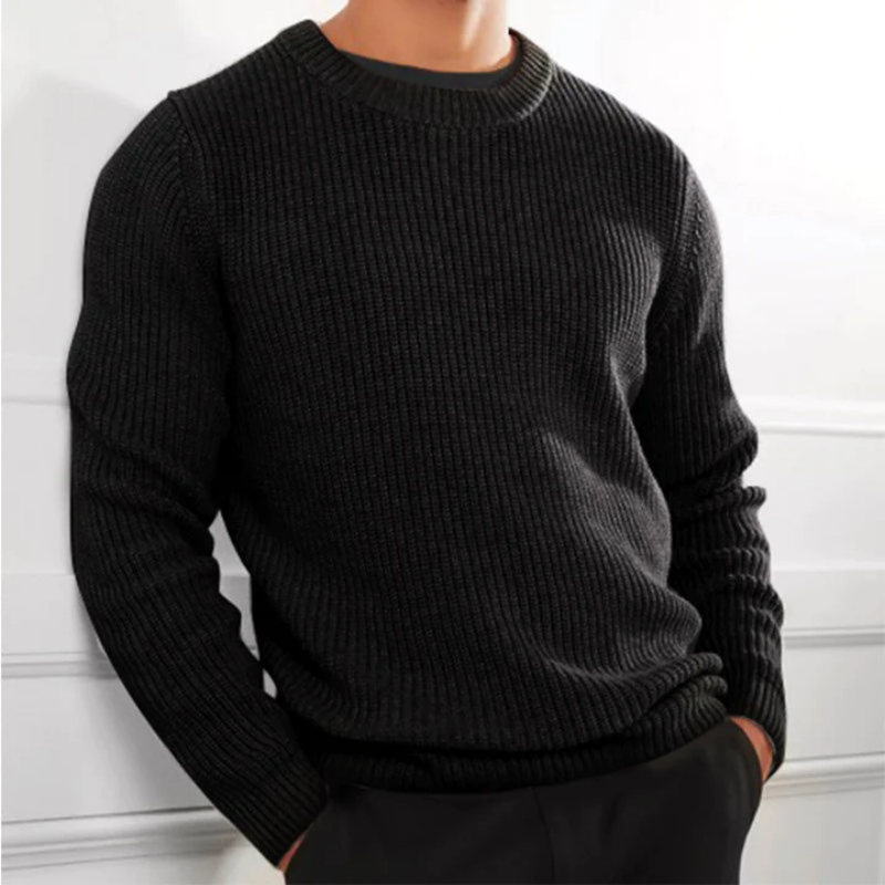 Classic men's autumn sweater with a timeless design, perfect for layering and everyday wear.







