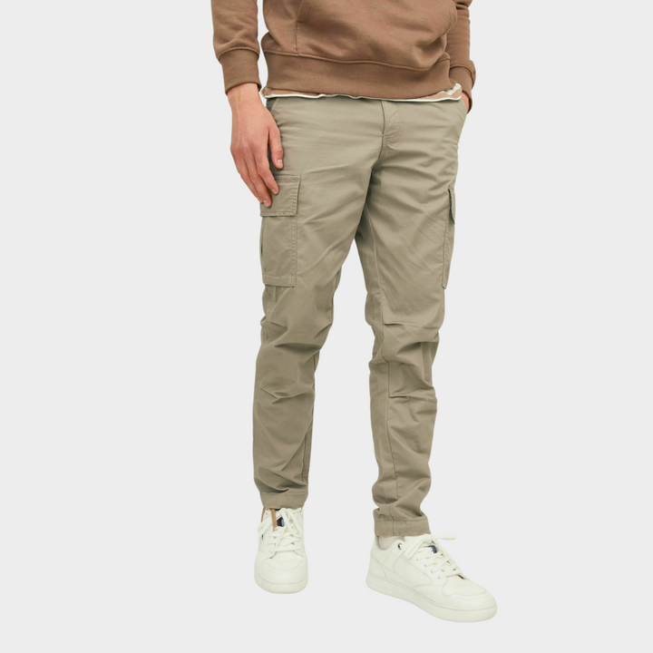 Comfortable and versatile men's cargo pants for summer with functional pockets and breathable fabric.







