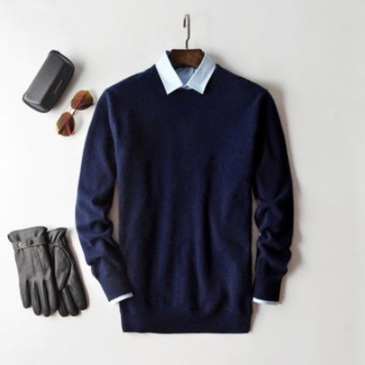 tylish and cozy men's autumn sweater for a warm and elegant look.