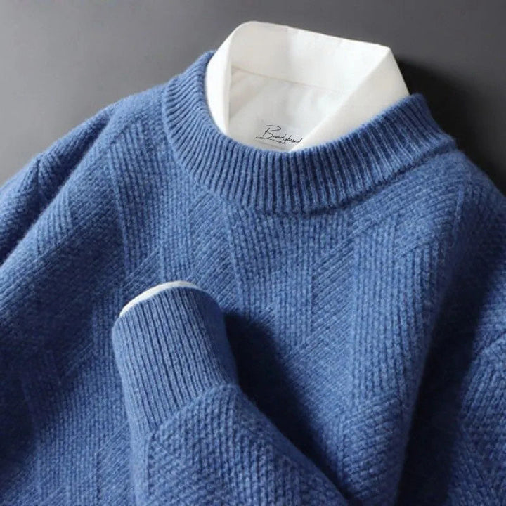 Durable and elegant men’s autumn sweater, perfect for stylish and cozy fall days.








