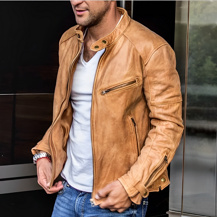 Luxe elegant leather jacket with a sleek fit, perfect for autumn days and versatile styling.







