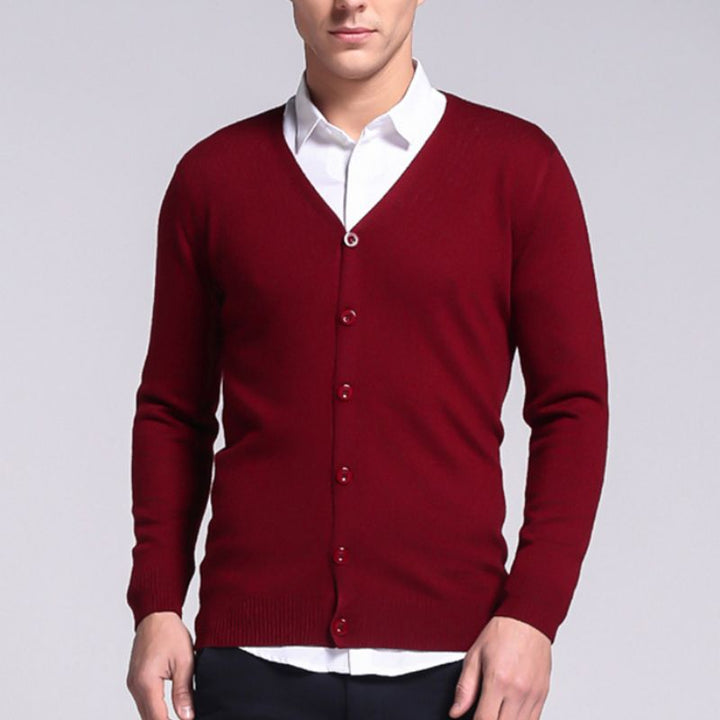 Men's premium elegant cardigan for autumn, offering warmth and style.







