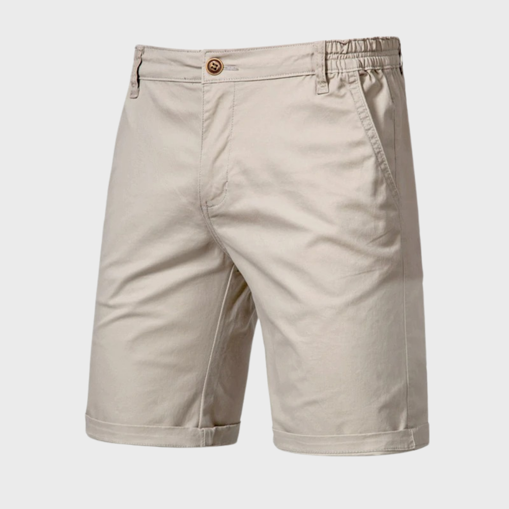 Casual chic summer shorts for men, lightweight and breathable, ideal for stylish and comfortable summer wear.






