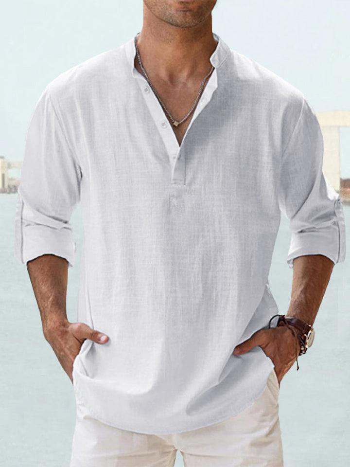 Casual linen shirt for summer, designed for comfort and breathability.






