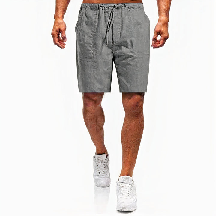 Casual linen shorts for men with a relaxed fit, ideal for summer days and warm-weather comfort.