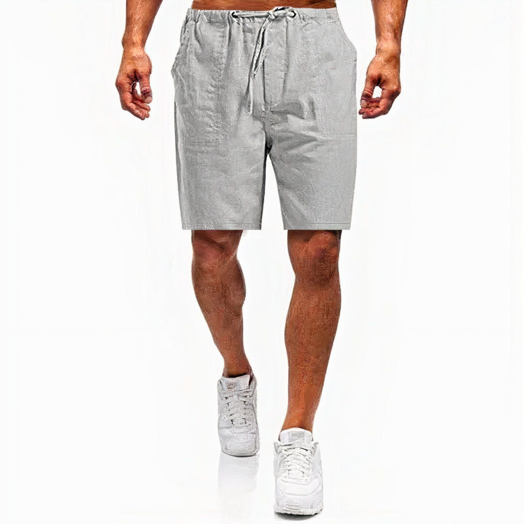 Casual linen shorts for men with a relaxed fit, ideal for summer days and warm-weather comfort.