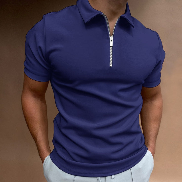 Casual men’s polo shirt with breathable fabric and classic design, perfect for summer comfort and style.