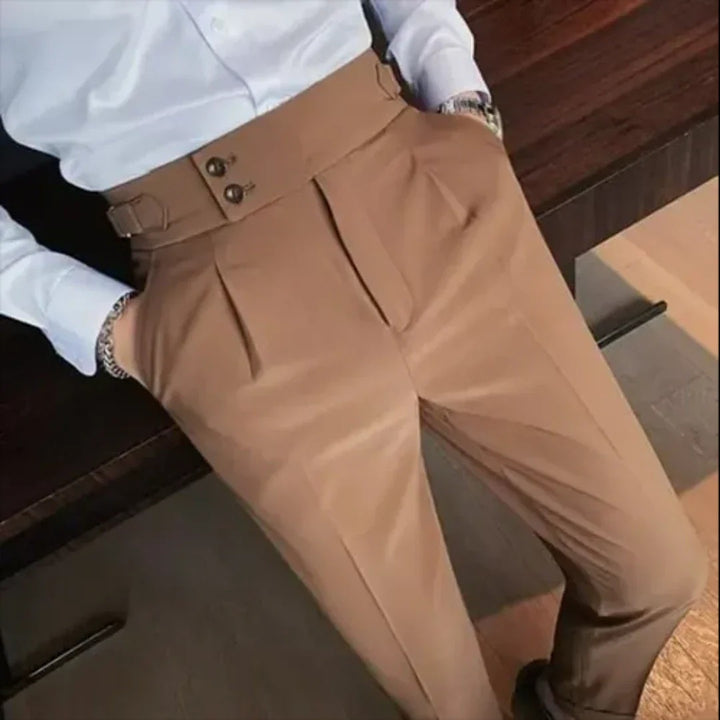 Sophisticated formal pants for men with a tailored fit and breathable fabric, ideal for professional settings and warm days.