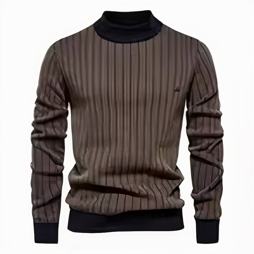 Stylish men's round neck sweater, perfect for layering and staying warm on autumn days.







