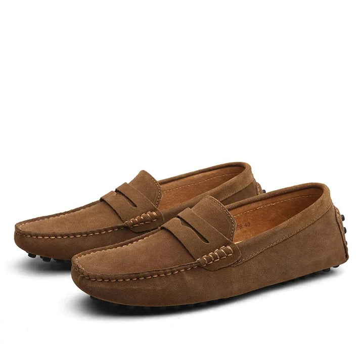 Classic elegant suede loafers with a timeless design, soft suede finish, and cushioned insoles, ideal for summer days.






