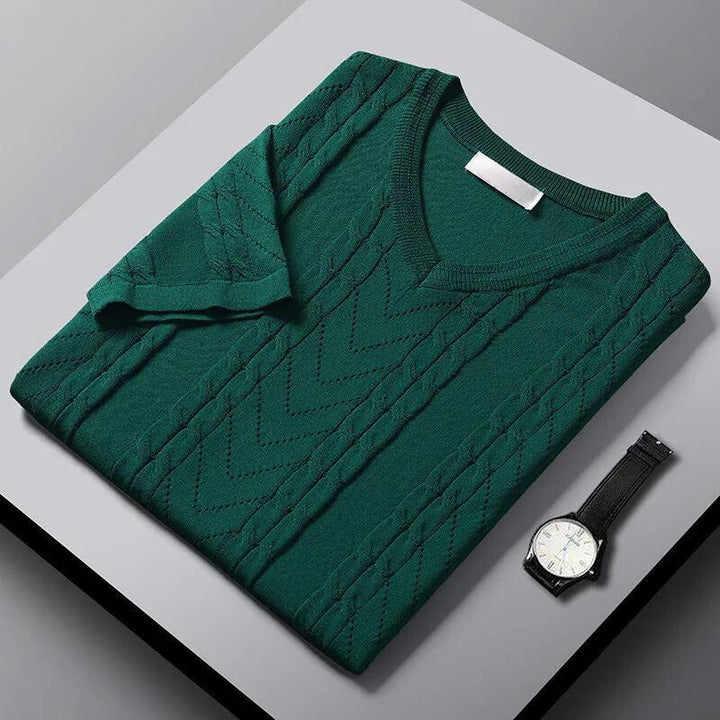 Classic knitted shirt offering lightweight comfort, timeless style, and versatility for everyday wear.






