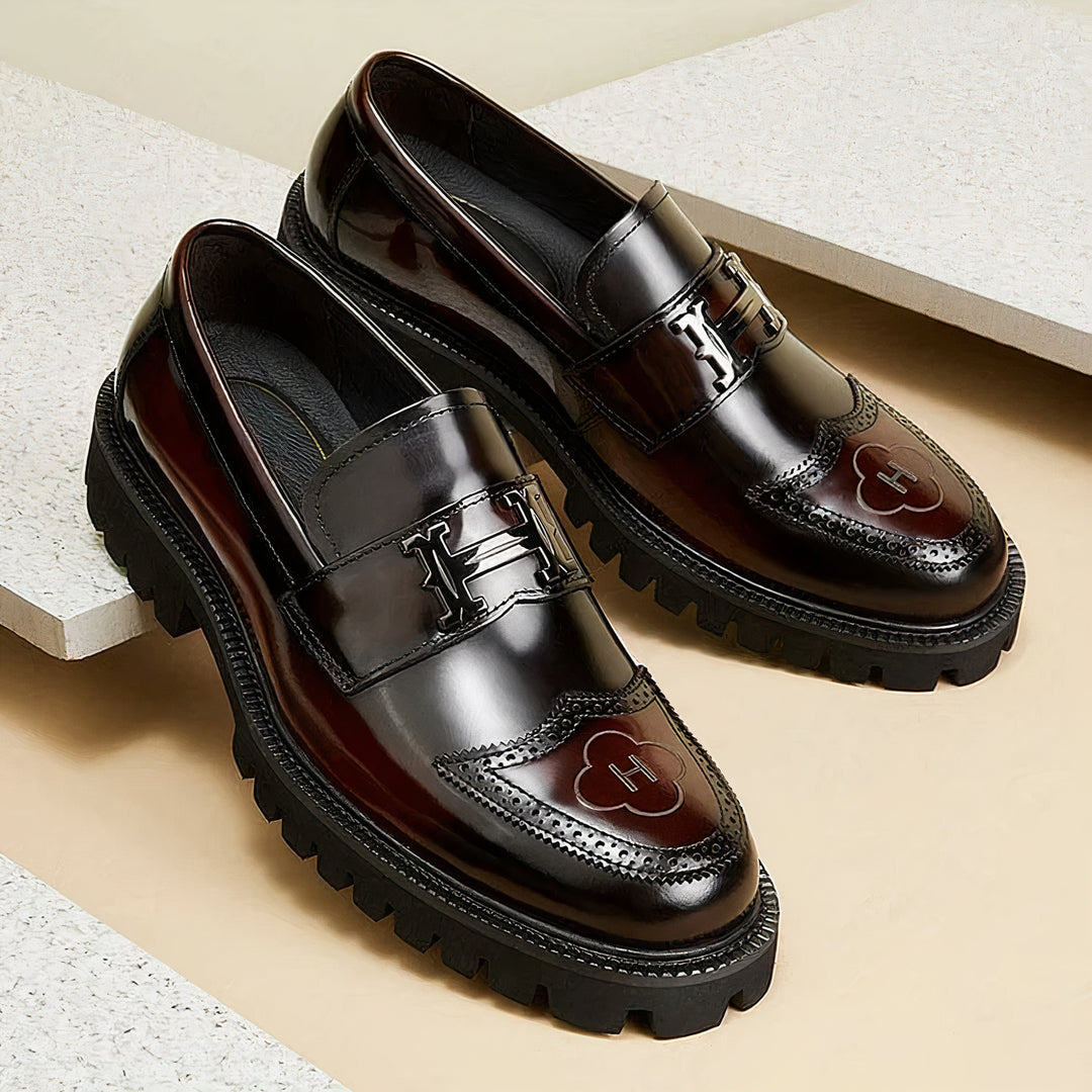 Classic men's leather shoes with timeless design and all-day comfort.






