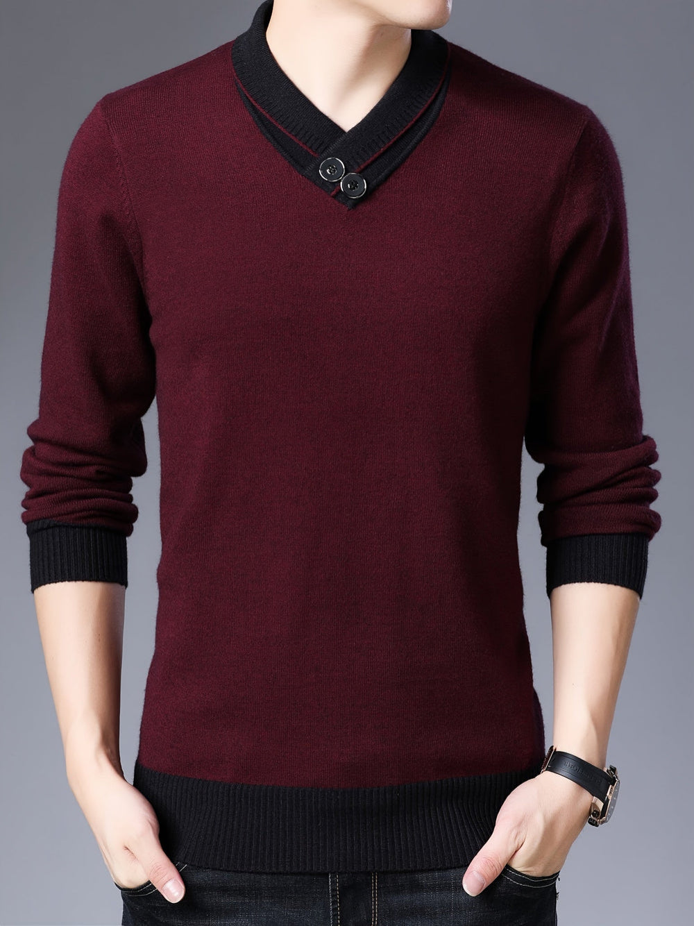 Classic men’s sweater designed for autumn, offering timeless style and cozy comfort.







