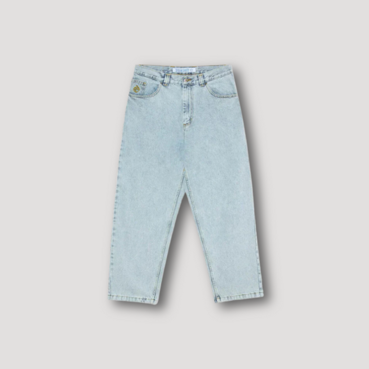 Classic retro washed baggy jeans with a relaxed fit, vintage-inspired design, and breathable fabric, perfect for casual outings and summer days.







