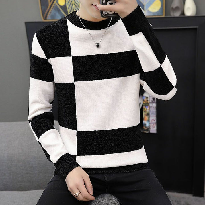 Classic sweater for men with a timeless design, perfect for casual and layered looks.







