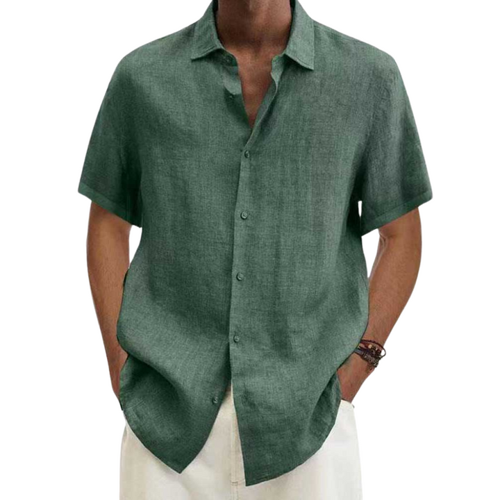 Comfy linen shirt for summer, featuring breathable fabric and a relaxed fit, ideal for warm days and stylish comfort.






