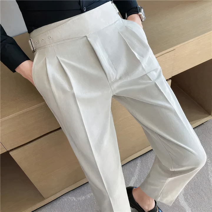  Elegant business pants for men with a tailored fit and breathable fabrics, perfect for professional settings and summer days.






