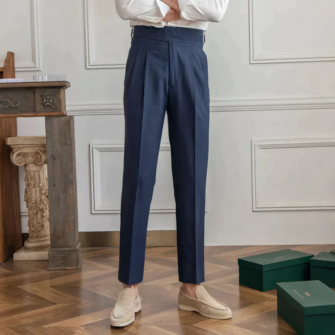  Elegant business pants for men with a tailored fit and breathable fabrics, perfect for professional settings and summer days.






