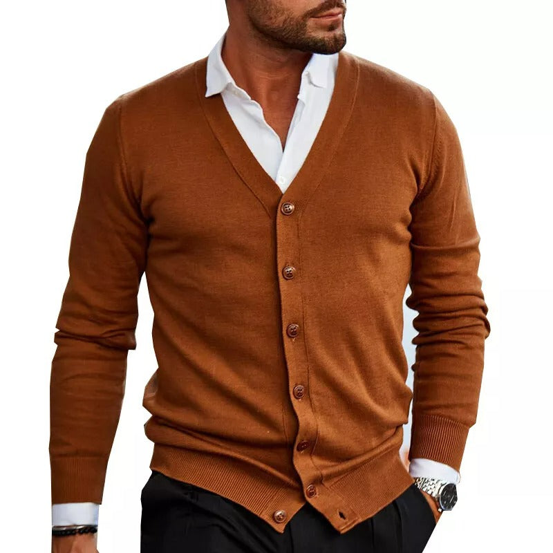 Elegant knitted cardigan for autumn, offering warmth and style for chilly days.







