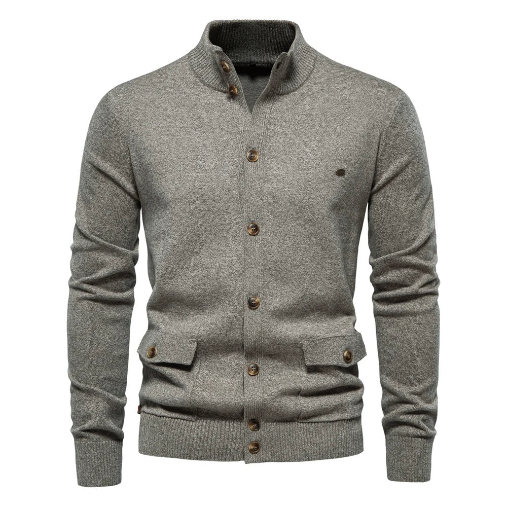 Stylish men's buttoned cardigan, perfect for layering and staying warm on autumn days.







