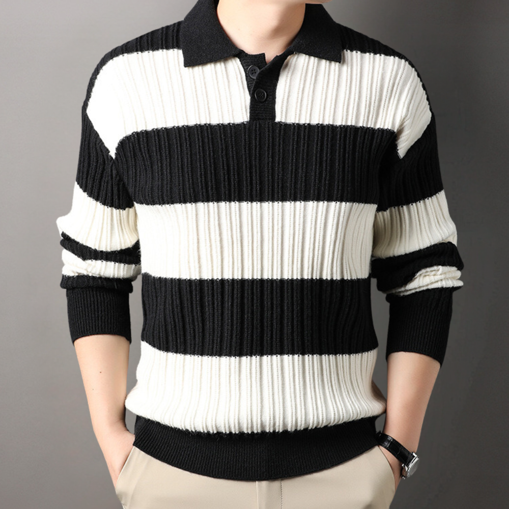  Luxe knitted warm sweater for men with premium fabric, ideal for autumn days and stylish versatility.







