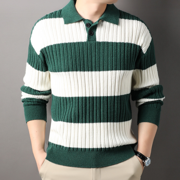  Luxe knitted warm sweater for men with premium fabric, ideal for autumn days and stylish versatility.







