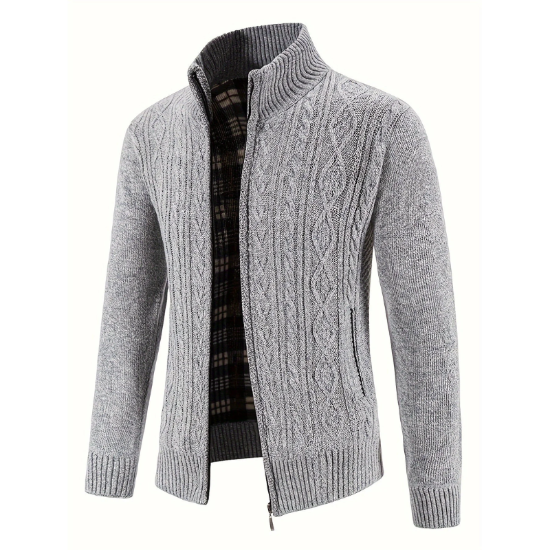 Men’s casual cardigan, lightweight and stylish, ideal for layering on cool autumn days with breathable and durable fabric.







