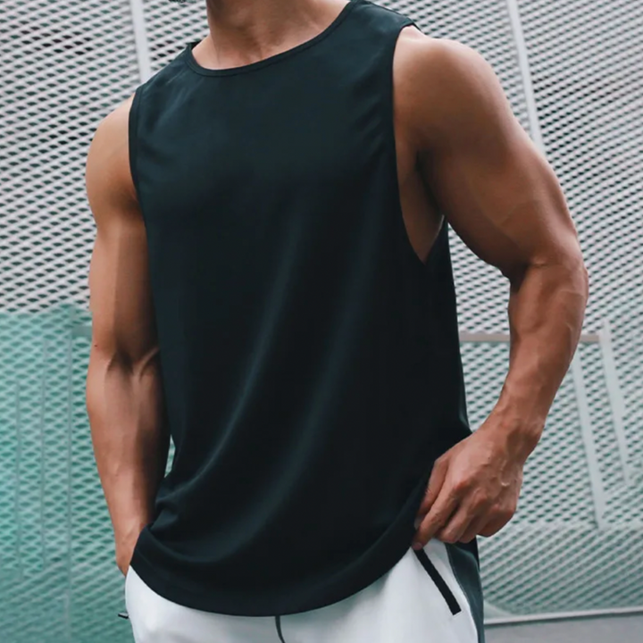 Men's casual gym tank top with breathable fabric and moisture-wicking technology, ideal for summer days and workouts.






