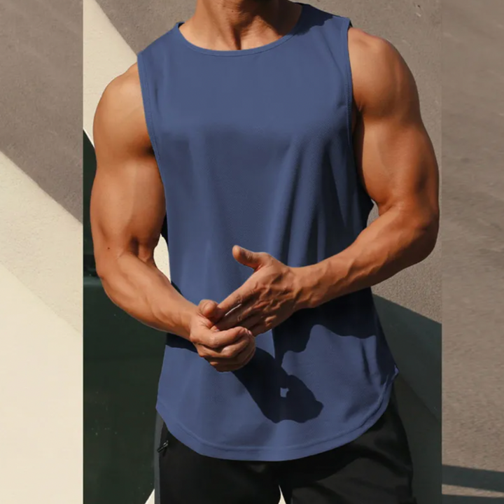 Men's casual gym tank top with breathable fabric and moisture-wicking technology, ideal for summer days and workouts.






