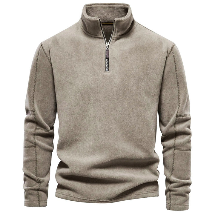 Men's elegant autumn sweater, lightweight and comfortable, perfect for layering and staying stylish on autumn days.