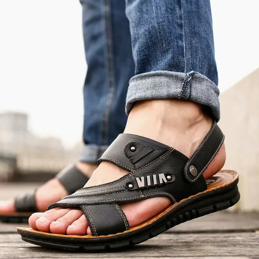 Men's supportive leather sandals with ergonomic footbed and adjustable straps, ideal for summer days.