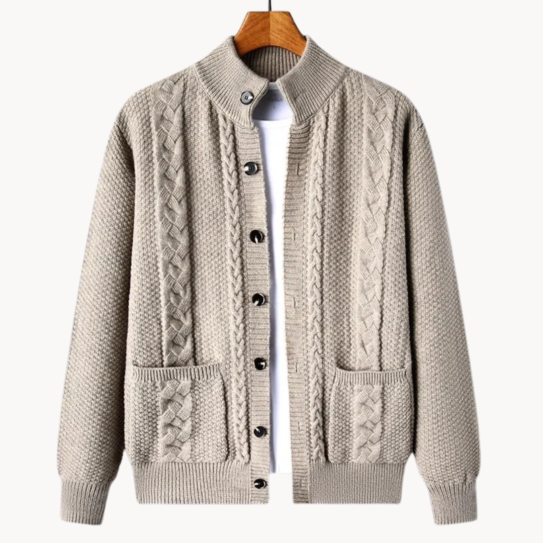 Premium autumn cardigan for men, perfect for layering on cool autumn days.







