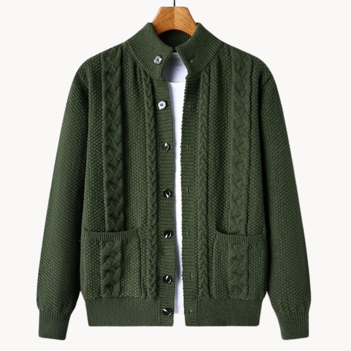 Premium autumn cardigan for men, perfect for layering on cool autumn days.







