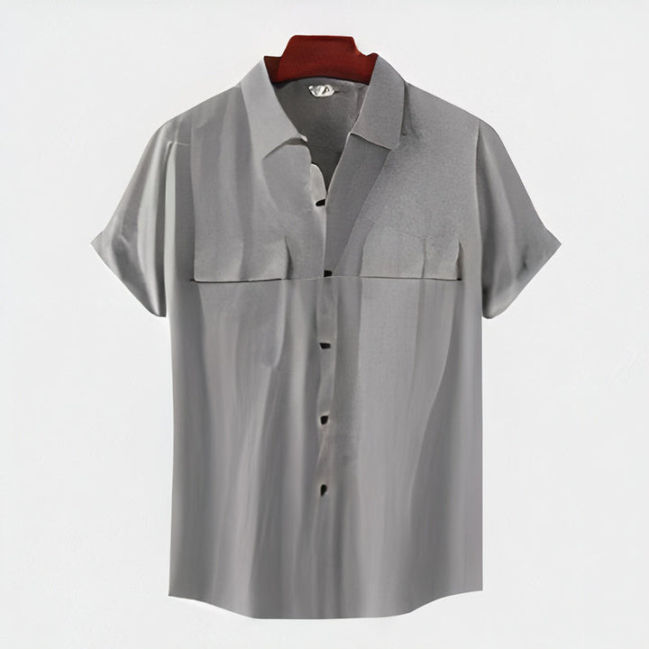 Sophisticated summer shirt for men with breathable fabric and modern tailoring, perfect for staying stylish and comfortable on warm days.