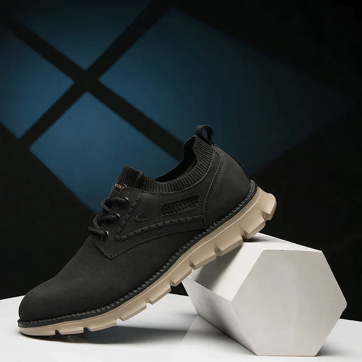 Stylish men's sneakers with lightweight design and breathable comfort, ideal for casual and active days.