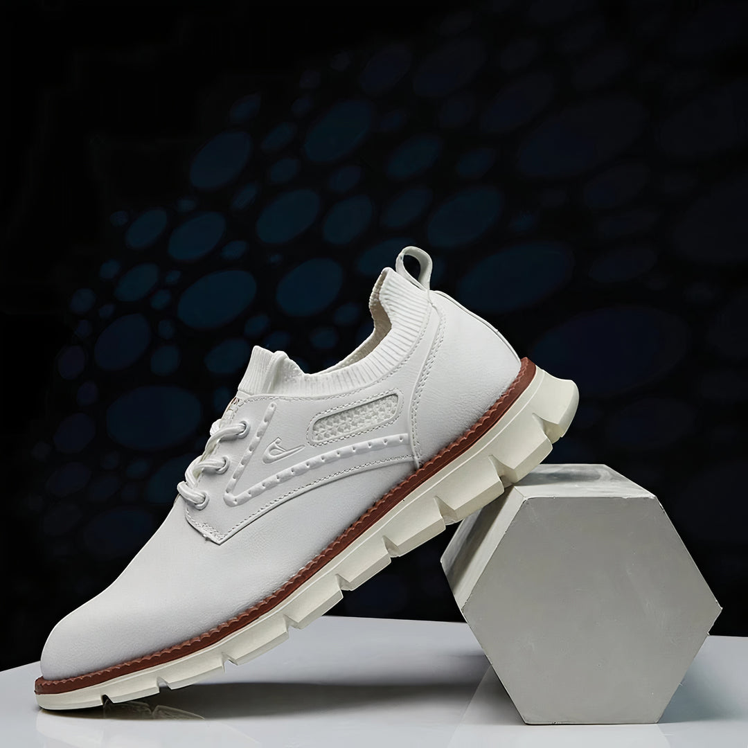 Stylish men's sneakers with lightweight design and breathable comfort, ideal for casual and active days.