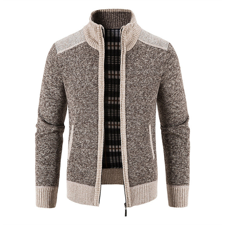 Cozy and stylish cardigan ideal for autumn days, offering comfort and warmth for casual and dressy looks.